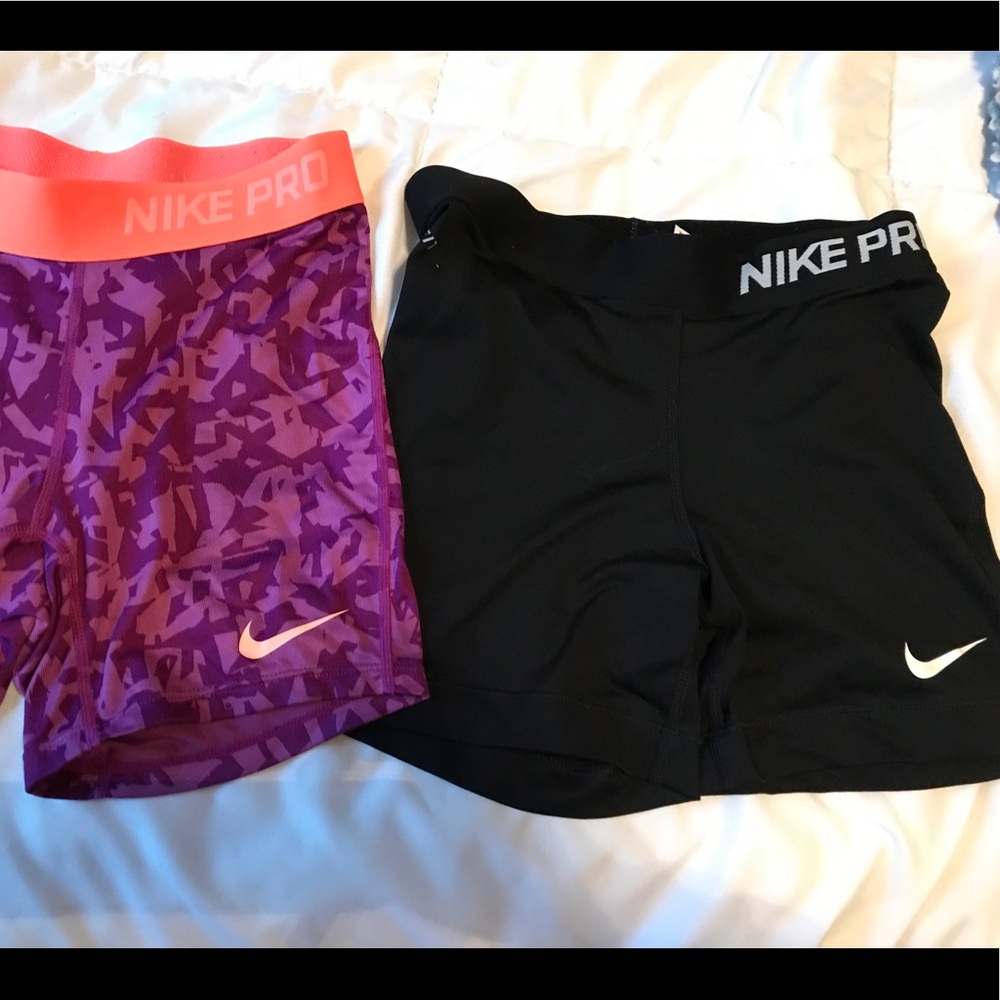 new without tags nike pros!